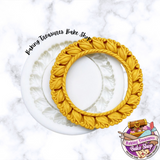 Round Swirl Frame Silicone Mold